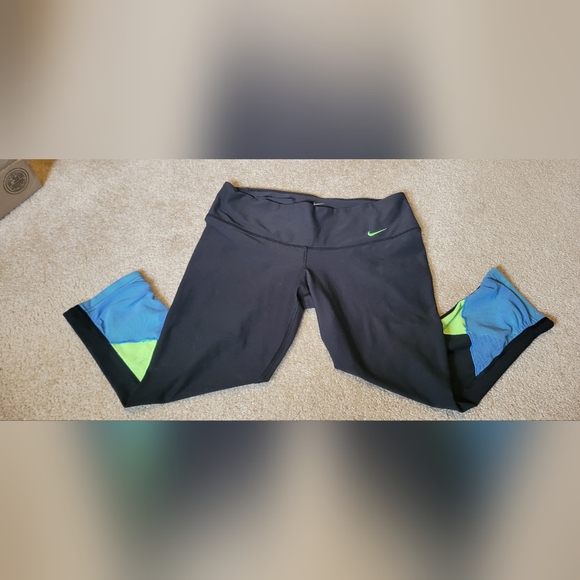 Nike dri-fit womens medium capris black with neon green & blue sheer on back of - Picture 2 of 12